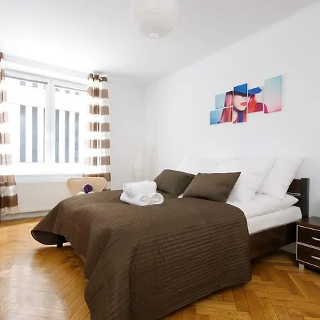 Loko Bracka & Nowogrodzka Apartman *